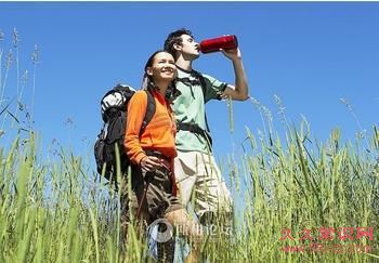 酷熱三伏天運動前後最好給身體補足水分